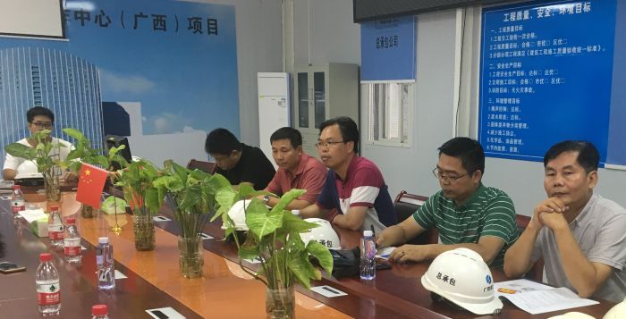 陈祖训在总结会上讲话。。。卢文清摄.jpg