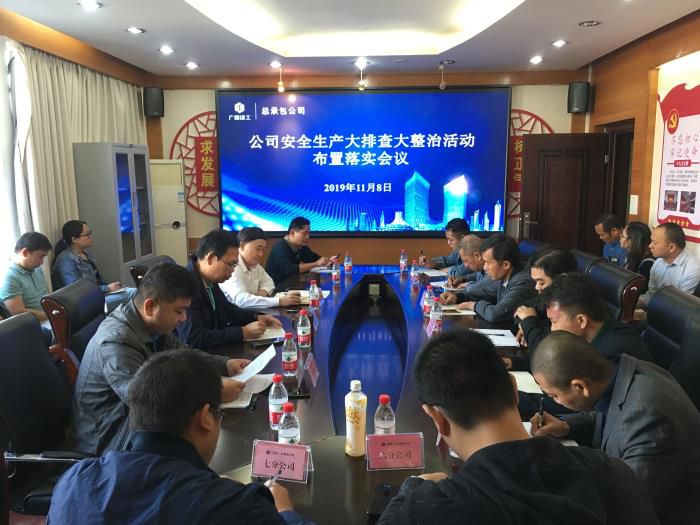3聚会现场。。覃洪浩 摄700.jpg