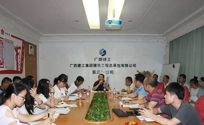 聚会现场。。。。。邓灿滨 摄.JPG
