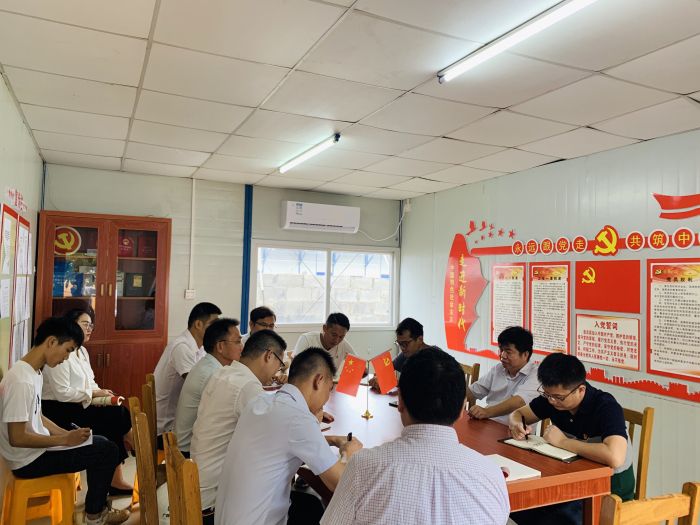 18座谈会现场。。。。。；；；畦￡仙.jpg