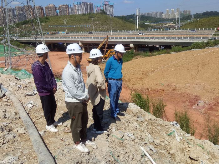 66检查现场。。。。。。许凤飞 摄.jpg