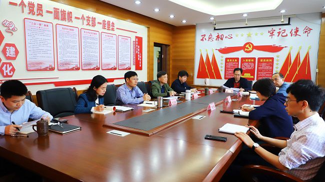 中心组第二次学习聚会现场。。。。李立云 摄（修图）.jpg