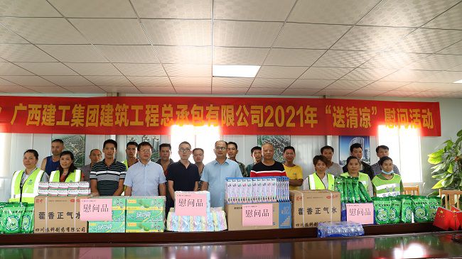 合影。。。。。。杨钰 摄（修图）.jpg