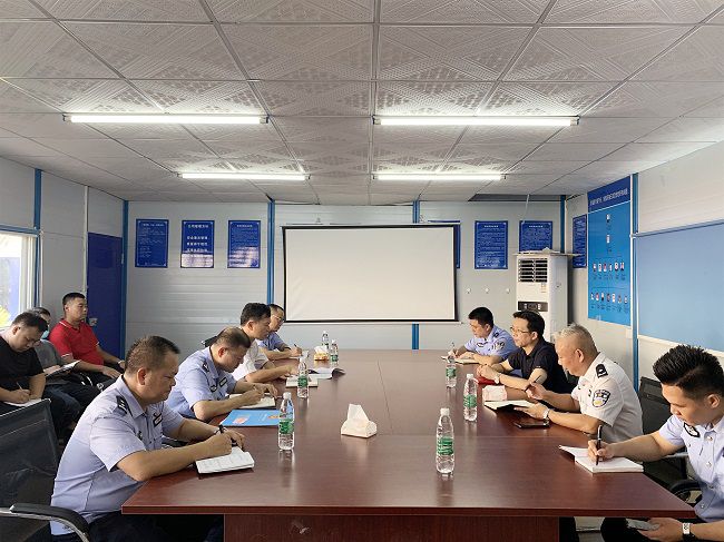 调研座谈会现。。。。。。ㄐ尥迹.jpg