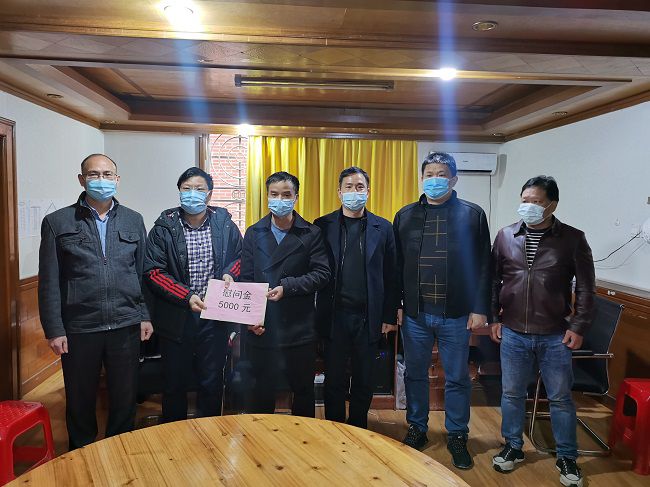 慰问合影。。。。莫光富 摄（修图）.jpg