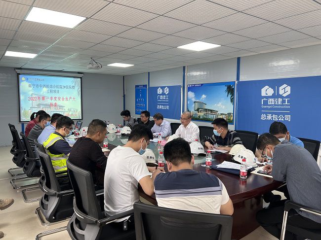 聚会现场。。卢丽君 摄（修图）.jpg