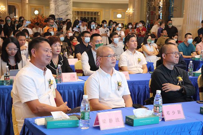 邓少新寓目项目宣传影像。。。。周煜川 摄（修图）.jpg