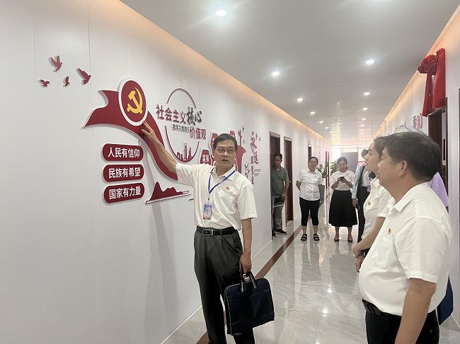 旅行党建文化长廊。。。。。卢丽君 摄（修图）.jpg
