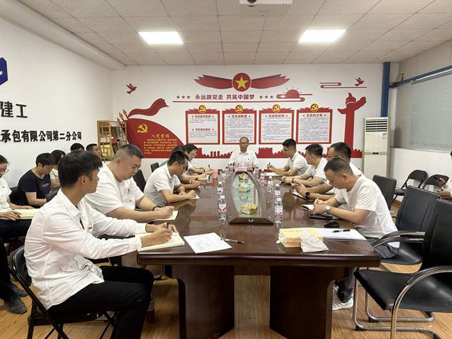聚会现场。。。。。王莹摄（修图）.jpg