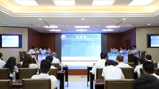 抢答环节。。。。。。杨钰 摄（修图）.jpg