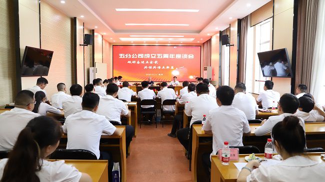 聚会现场。。。。。。杨钰 摄（修图）.jpg