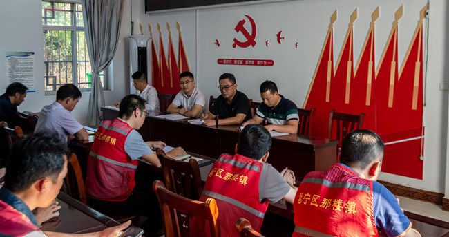 座谈会现场。。郭奎君摄（修图）.jpg